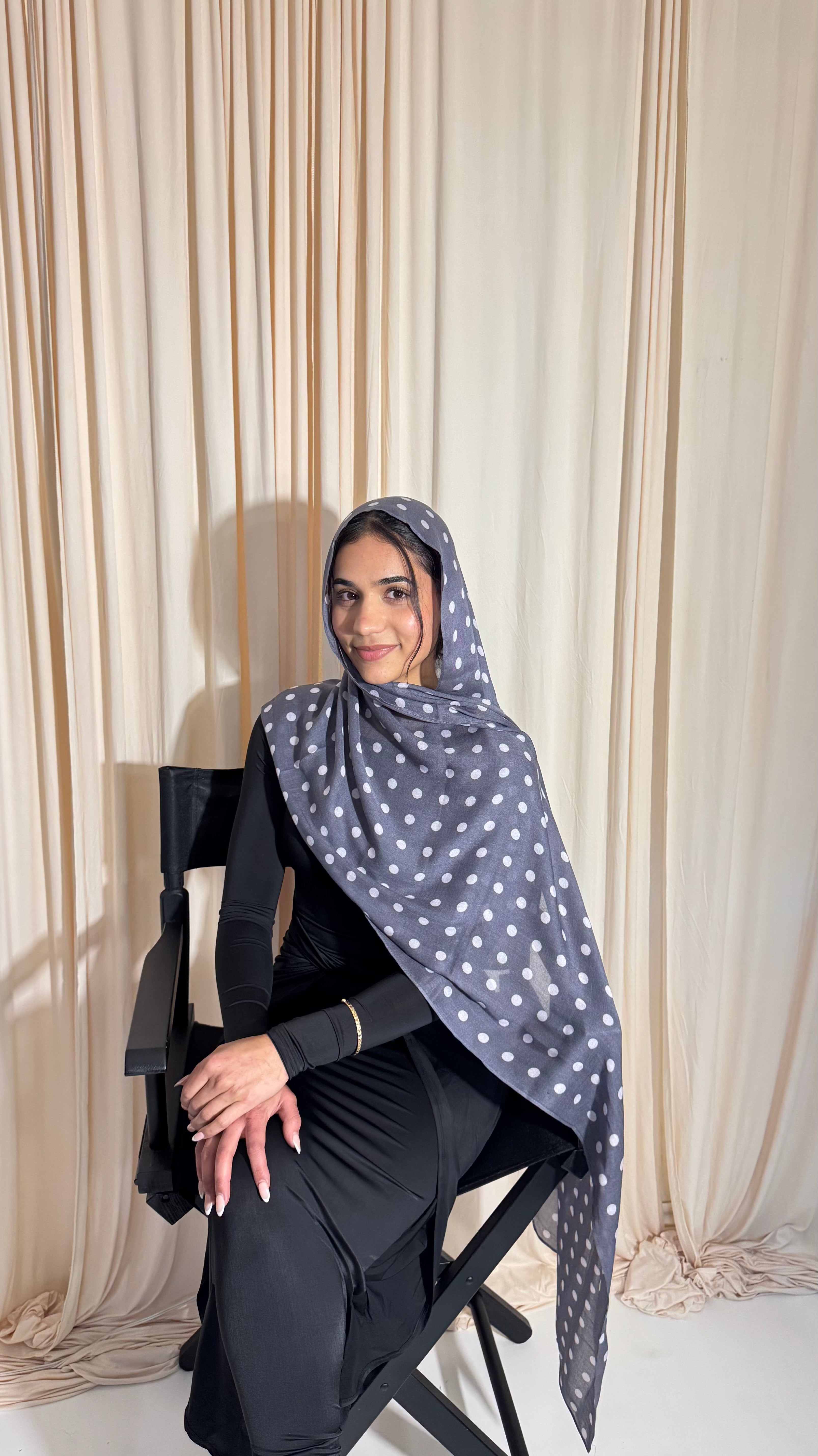 Grey polkadot