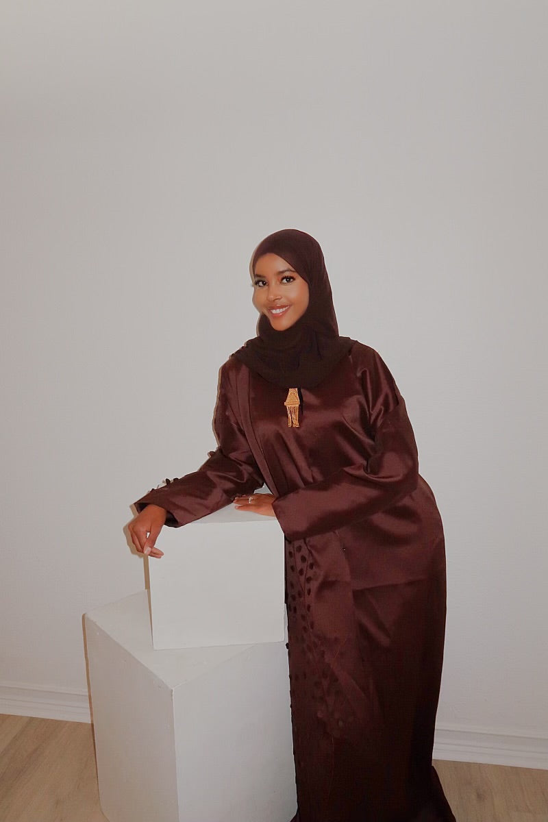 Cocoa leaf abaya