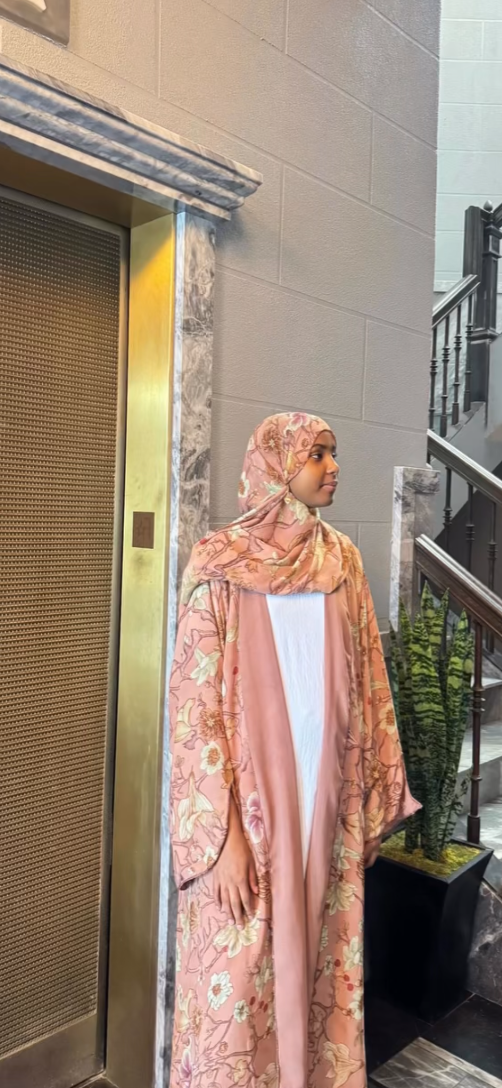 Pink bloom abaya