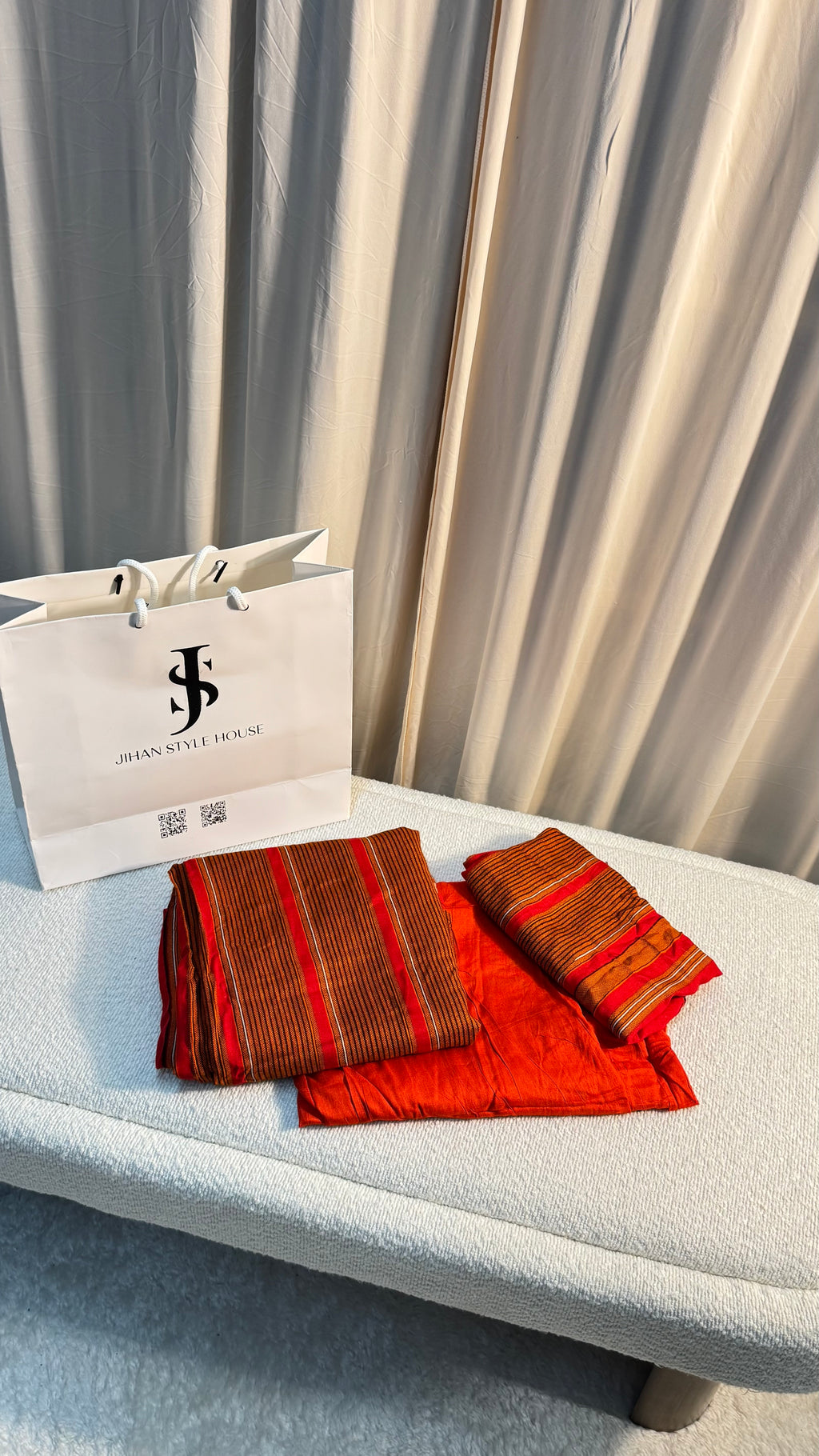 Red Hidiyo Dakhan Set