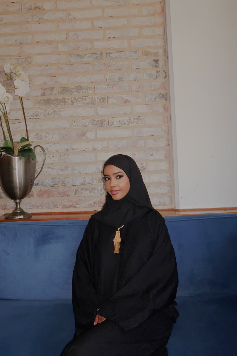 Midnight leaf abaya